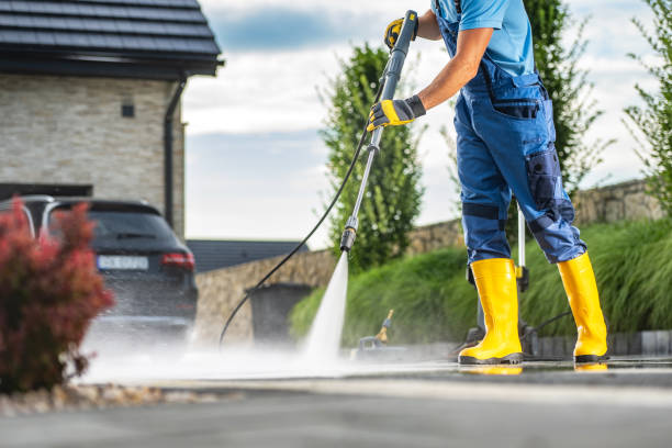 Best Concrete Pressure Washing  in Okawvle, IL